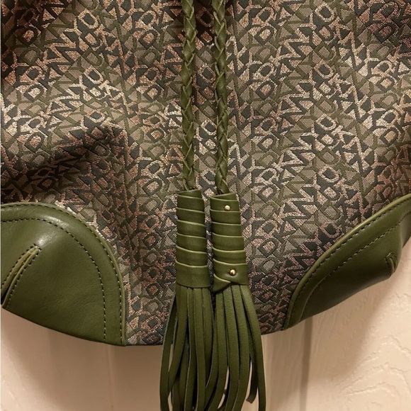 DKNY Vintage Olive & Cold Sig. Monogrammed Shoulder Bag EUC!! - Picture 2 of 15